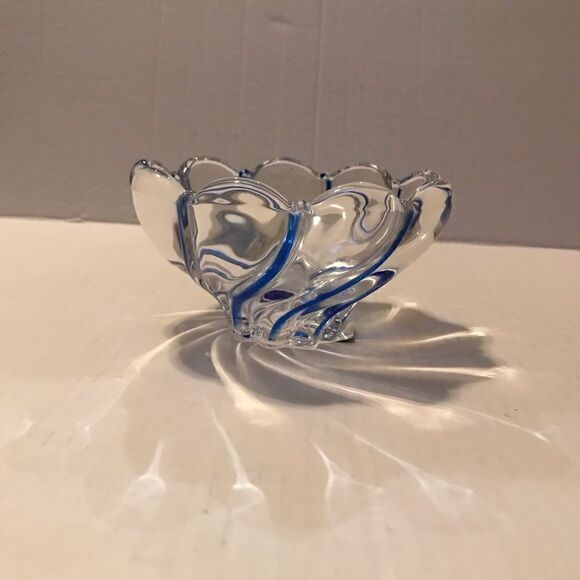 NIB Mikasa Peppermint Coral hand painted glass bowl - Picture 2 of 6